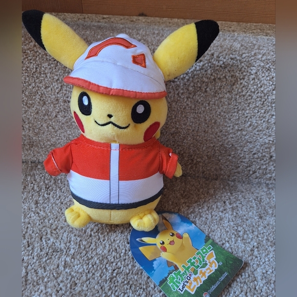 NWT 2018 Pikachu Pokémon Center Let's Go 7.5" plush - Picture 1 of 7